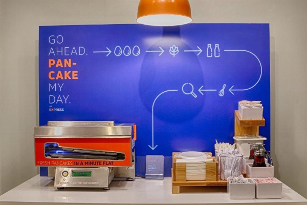 Holiday Inn Express Hotel & Suites Marshall image 19